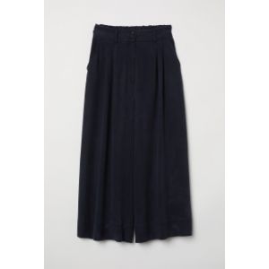 Pantaloni largi