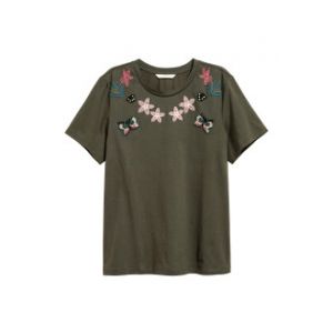 Tricou cu aplicatii