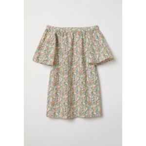 Rochie cu umerii goi