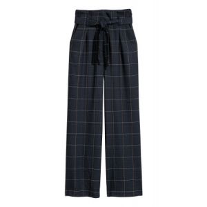Pantaloni cu pliuri in talie