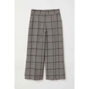 Pantaloni largi