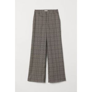 Pantaloni largi