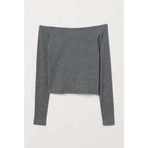 Bluza cu umerii goi