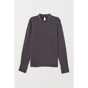 Bluza cu aplicatii