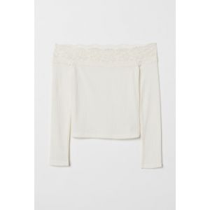 Bluza cu umerii goi