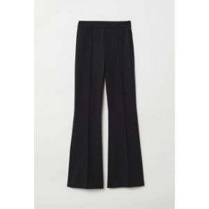 Pantaloni evazati