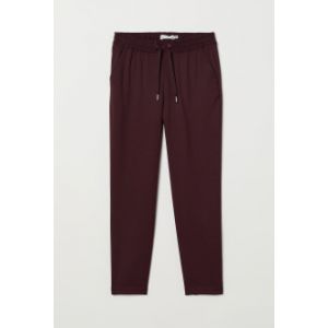 Pantaloni tip jogging