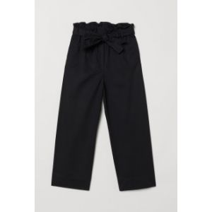 Pantaloni cu pliuri in talie