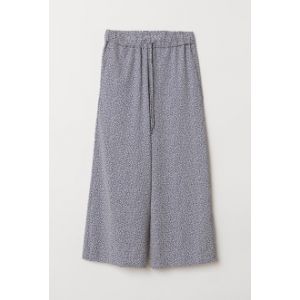 Pantaloni largi