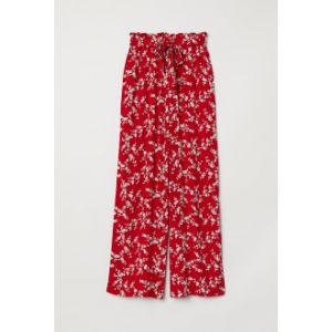 Pantaloni largi