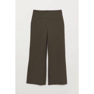 Pantaloni evazati