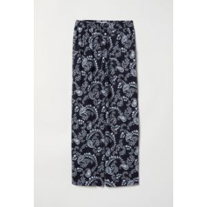 Pantaloni largi
