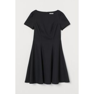 Rochie cu maneci bufante
