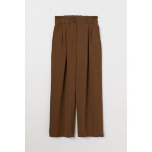 Pantaloni largi
