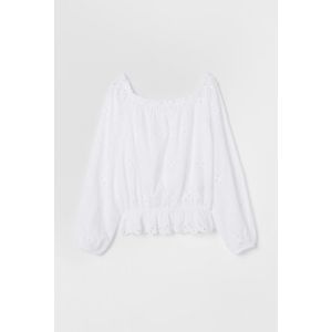 Bluza scurta cu umerii goi