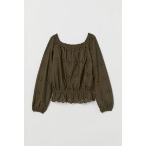 Bluza scurta cu umerii goi