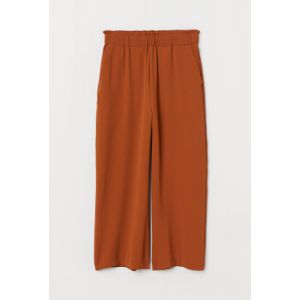 Pantaloni cu elastic in talie