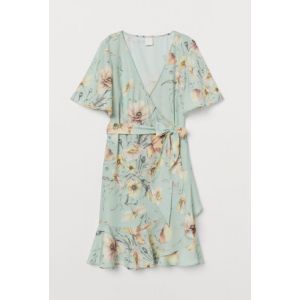 Rochie petrecuta in V