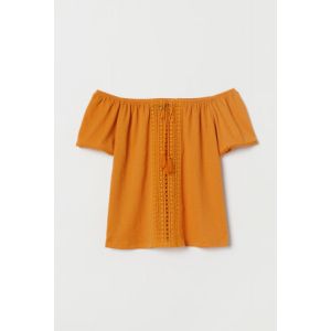 Bluza cu umerii goi