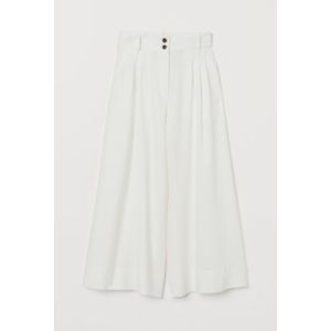 Pantaloni largi