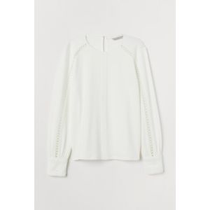 Bluza cu dantela