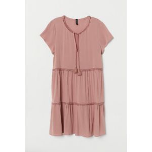 Rochie cu borduri de dantela