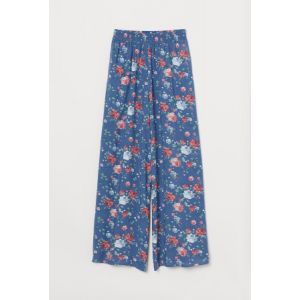 Pantaloni largi
