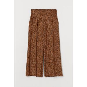 Pantaloni cu elastic in talie