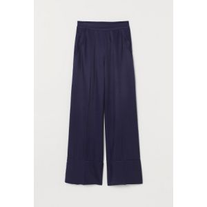 Pantaloni largi