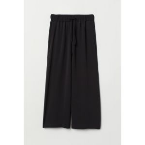Pantaloni largi