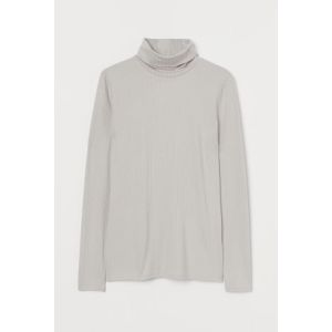 Bluza cu spatele deschis