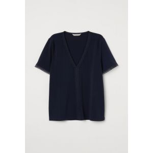 Bluza cu insertii de dantela