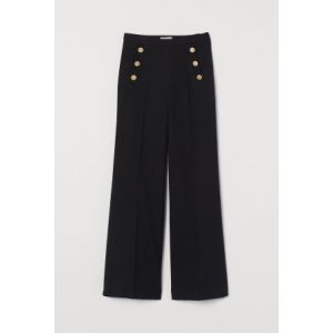 Pantaloni largi