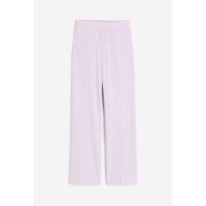 Pantaloni largi