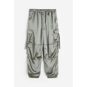 Pantaloni largi din satin