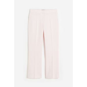 Pantaloni evazati