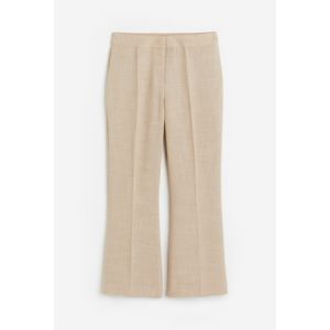 Pantaloni evazati