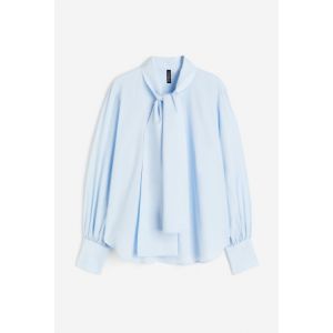 Bluza cu funda la guler