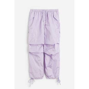 Pantaloni din nailon