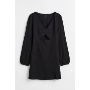 Rochie din crep cu decupaje