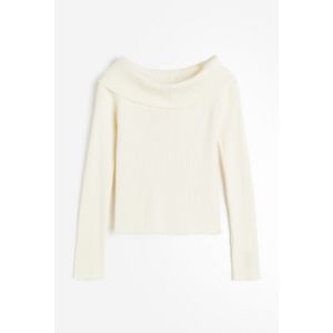 Bluza tricotata reiat cu umerii goi