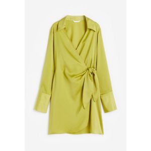 Rochie petrecuta din satin