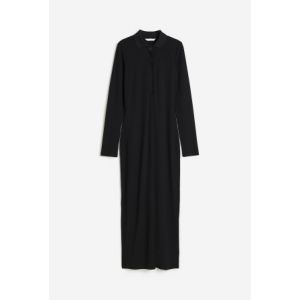 Rochie de jerseu cu guler
