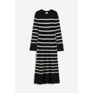 Rochie tricotata reiat