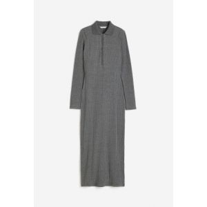 Rochie de jerseu cu guler