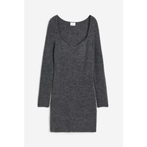 Rochie tricotata reiat