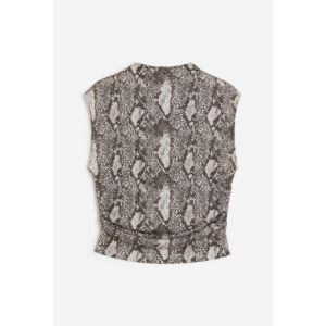 Top cropped cu guler inalt