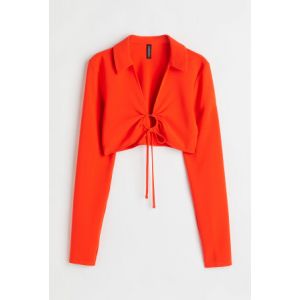 Top cropped cu guler