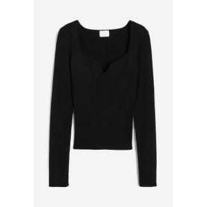 Bluza reiata cu decolteu in forma de inima