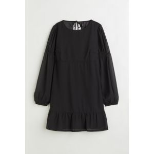 Rochie de sifon cu decupaj la spate